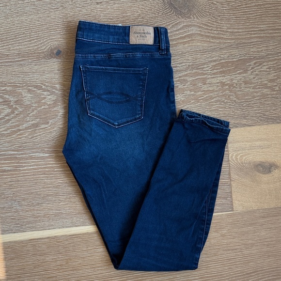 Abercrombie & Fitch Denim - Abercrombie & Fitch Women's Dark Blue Skinny Jeans